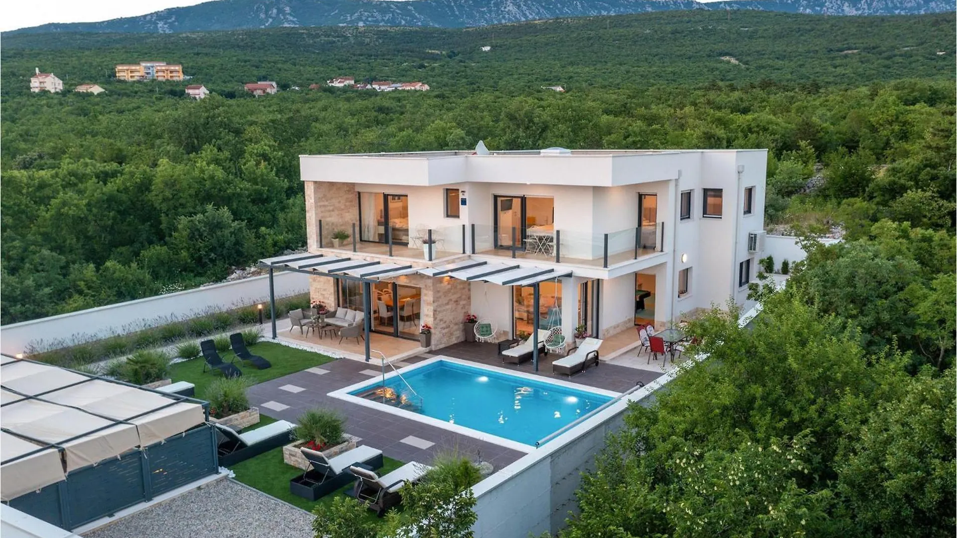 Villa Manali Jadranovo 0*,